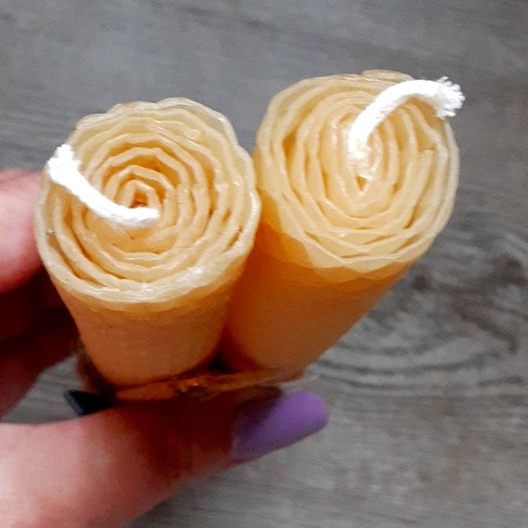 Pair Handrolled Honeycomb Beeswax Taper Candles w/🐝 Candle Pin - Picture 4 of 7